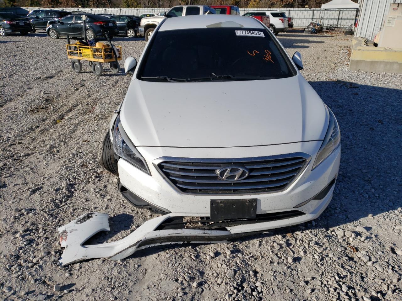 2017 HYUNDAI SONATA SE - Фото 5
