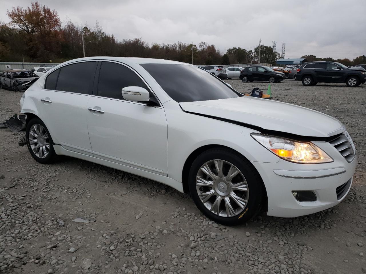 2011 HYUNDAI GENESIS 3. - Фото 4