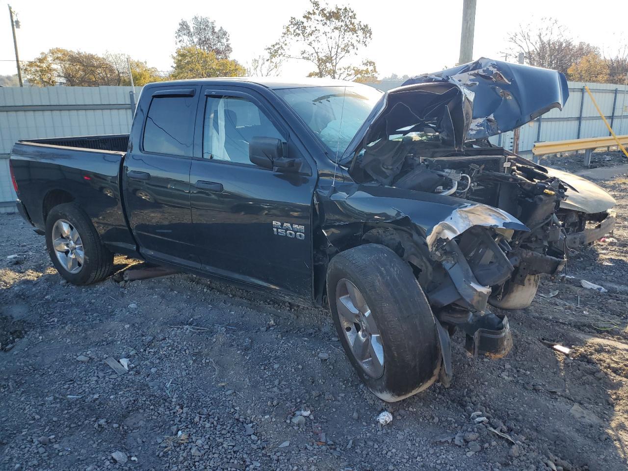 2018 RAM 1500 ST - Image 4