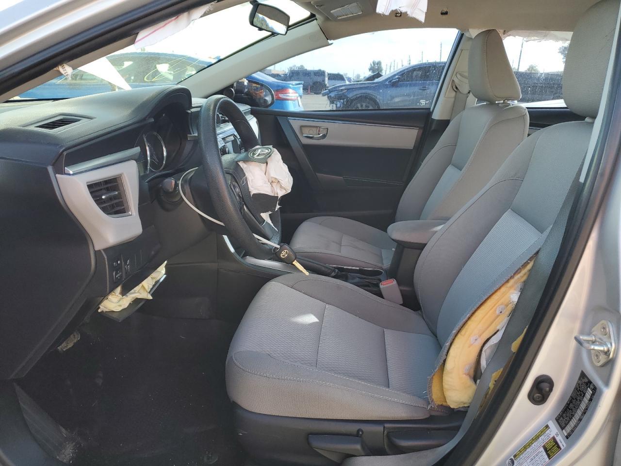 2015 TOYOTA COROLLA L - Фото 7