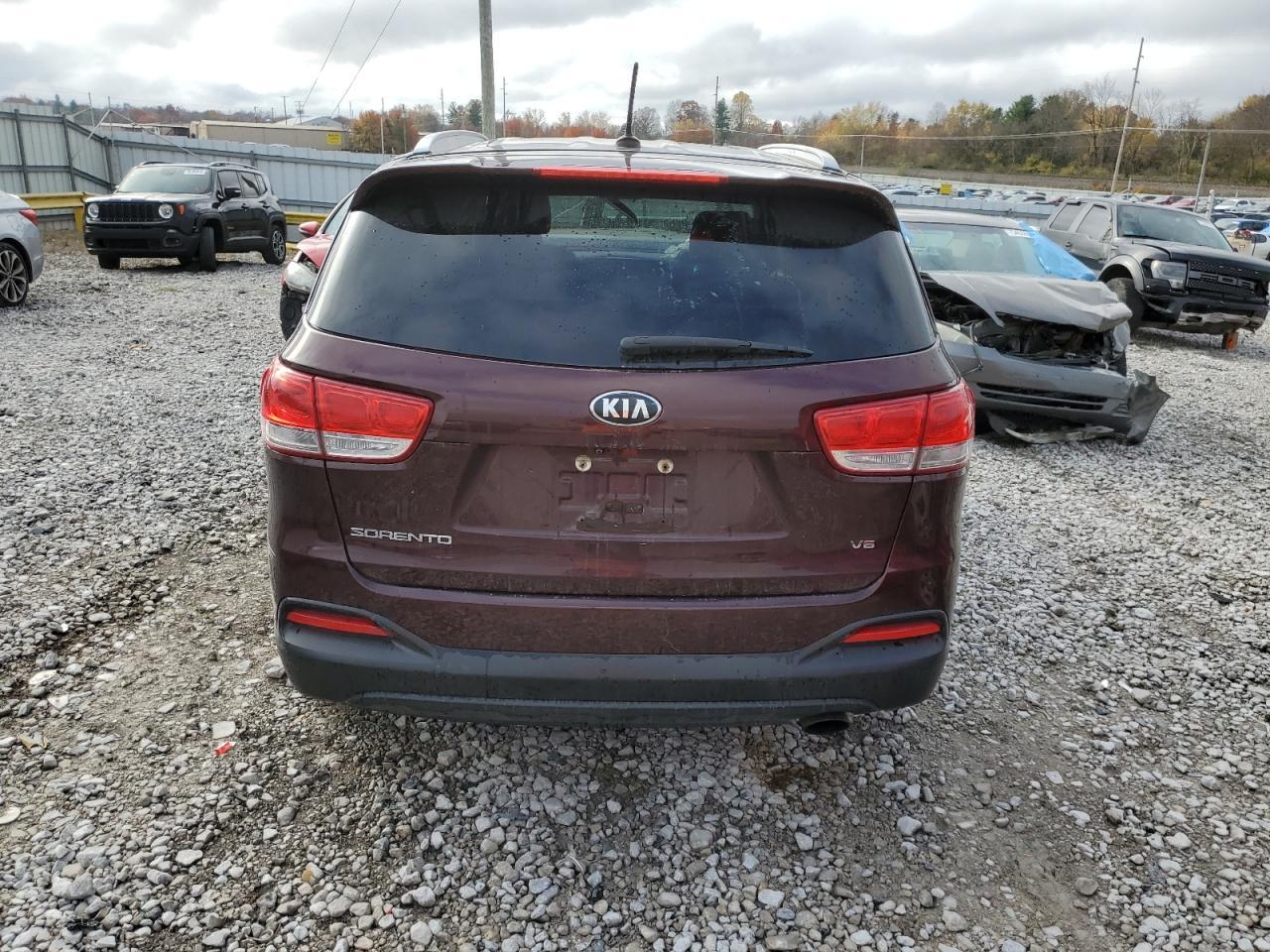 2017 KIA SORENTO LX - Фото 6