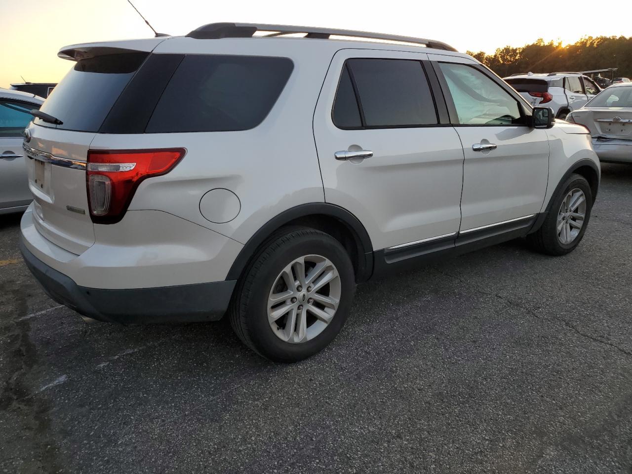 2013 FORD EXPLORER X - Фото 3