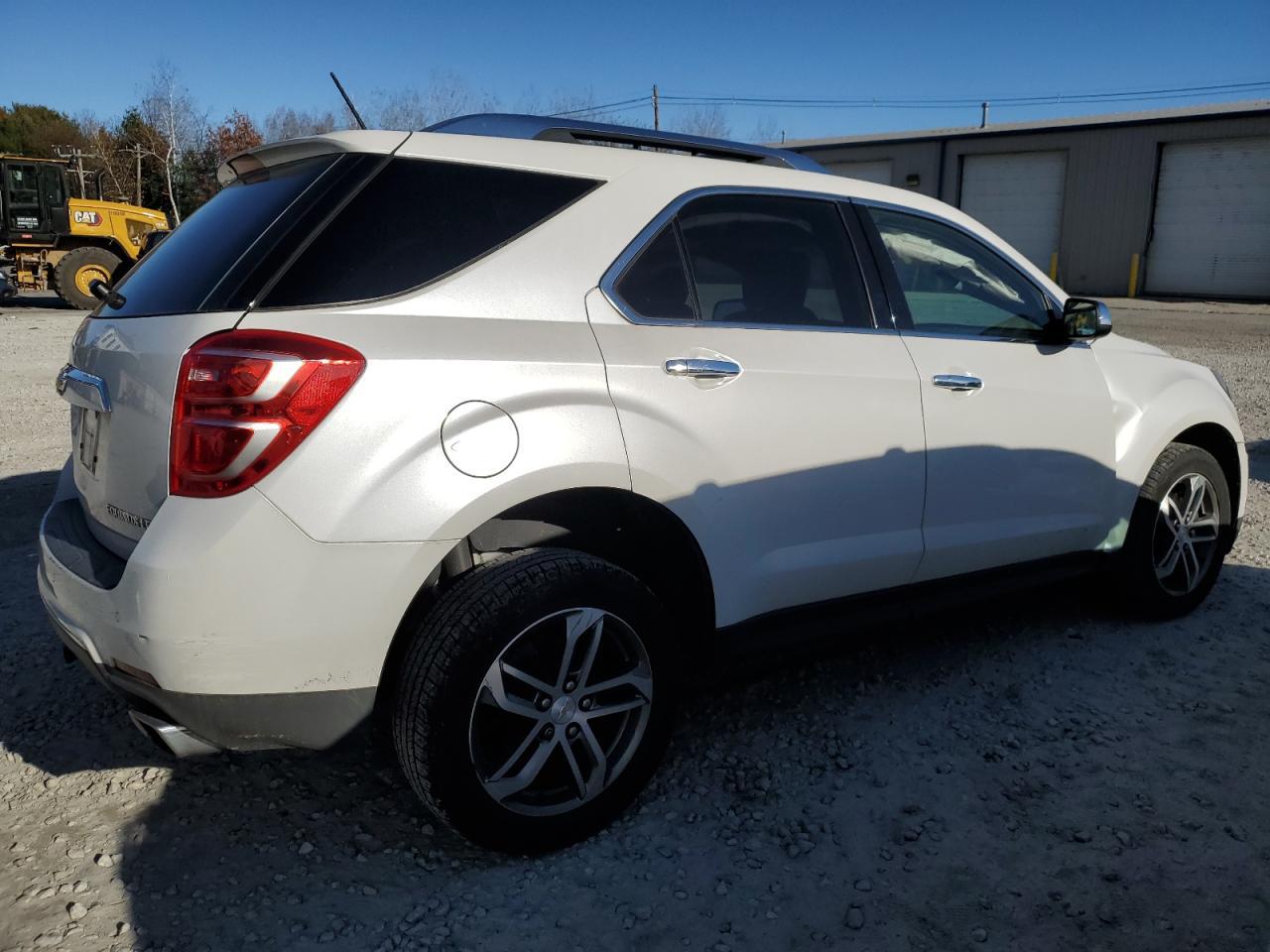 2016 CHEVROLET EQUINOX LT - Image 3