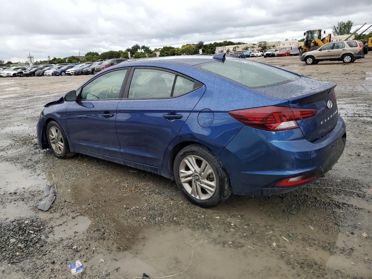 2019 HYUNDAI ELANTRA SE - Image 2
