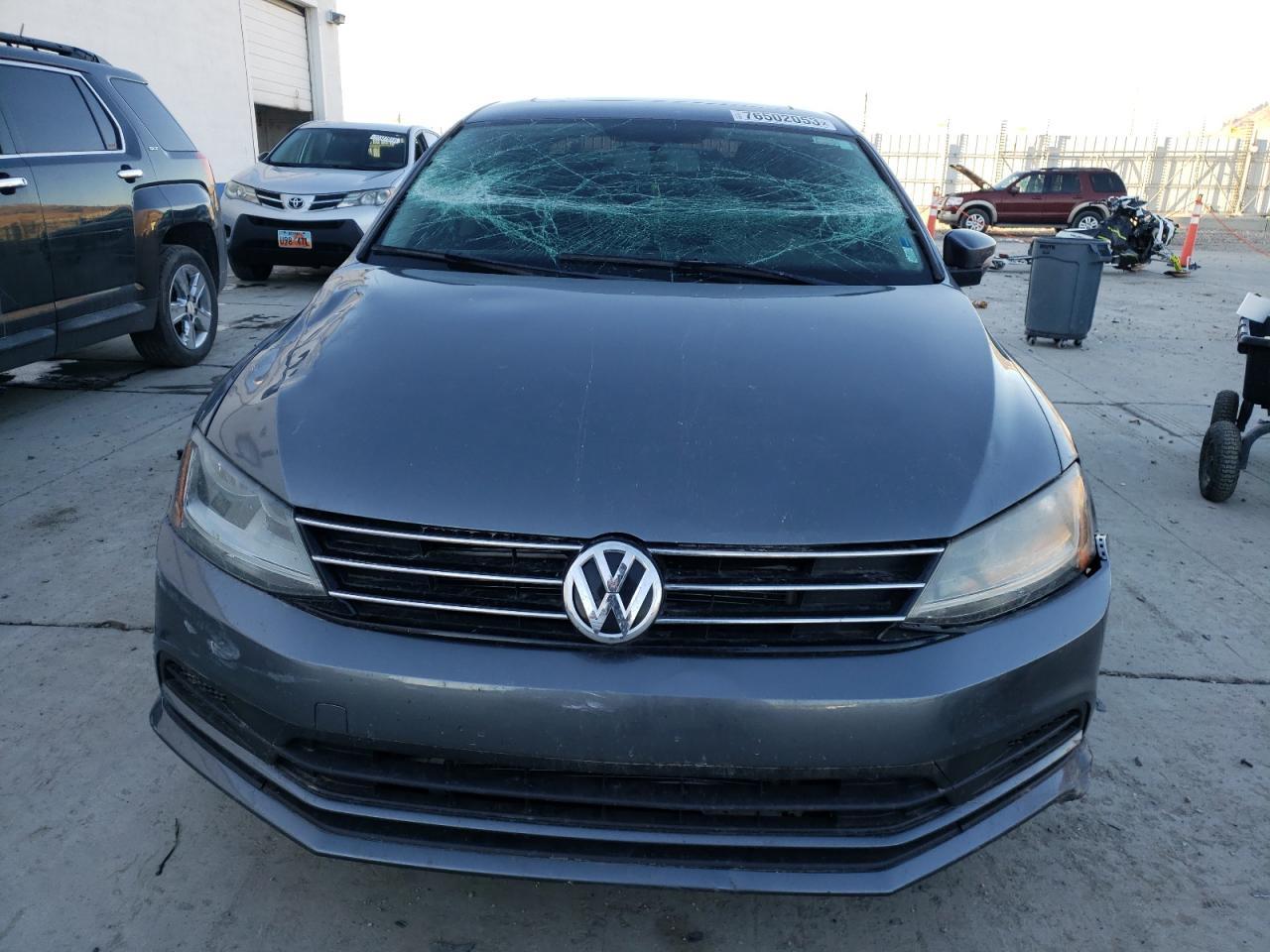 2017 VOLKSWAGEN JETTA SE - Фото 5