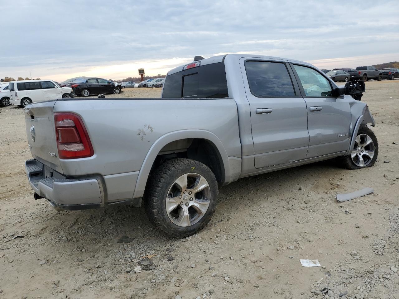 2019 RAM 1500 LARAM - Фото 3