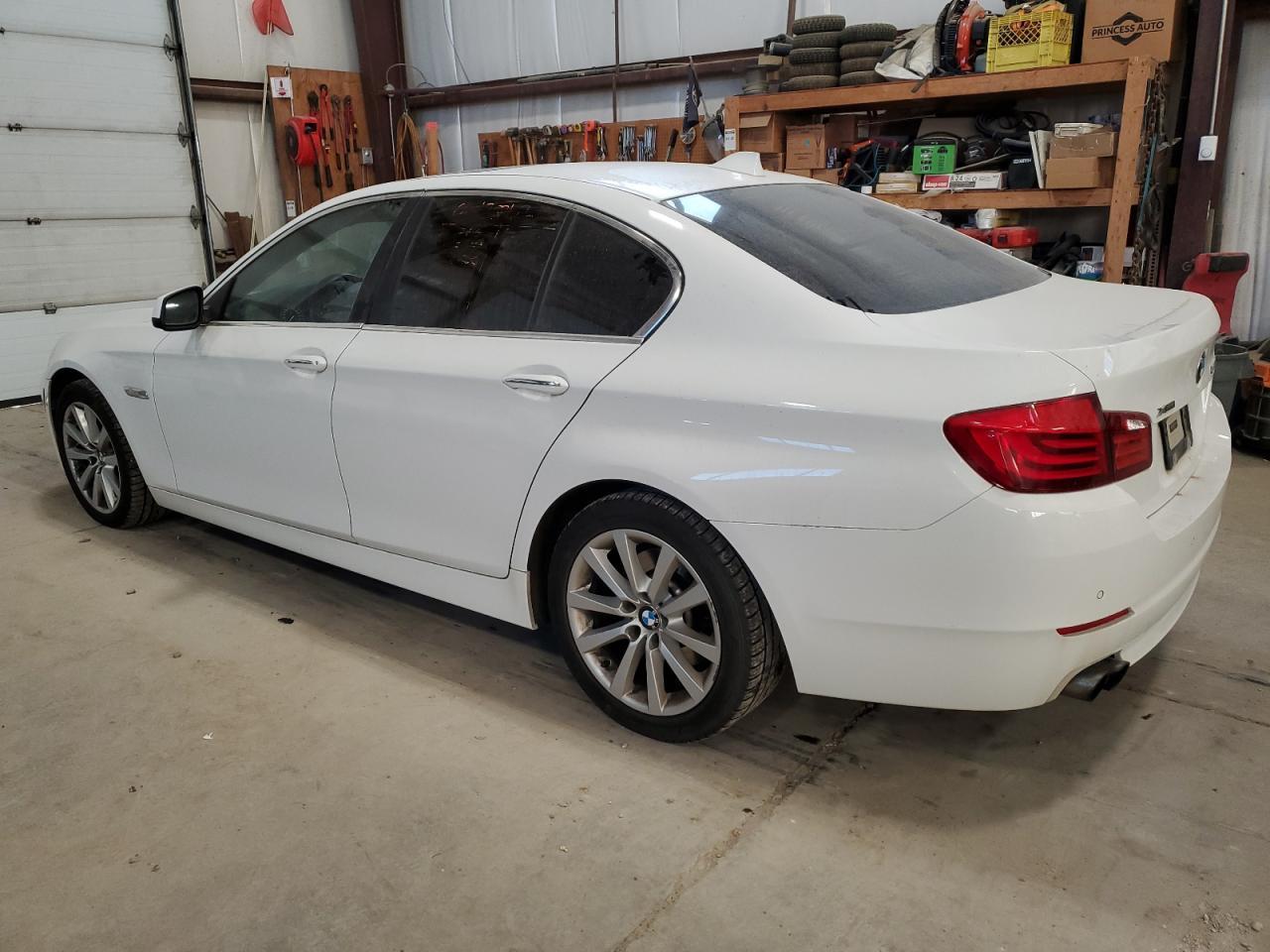 2013 BMW 528 XI - Image 2