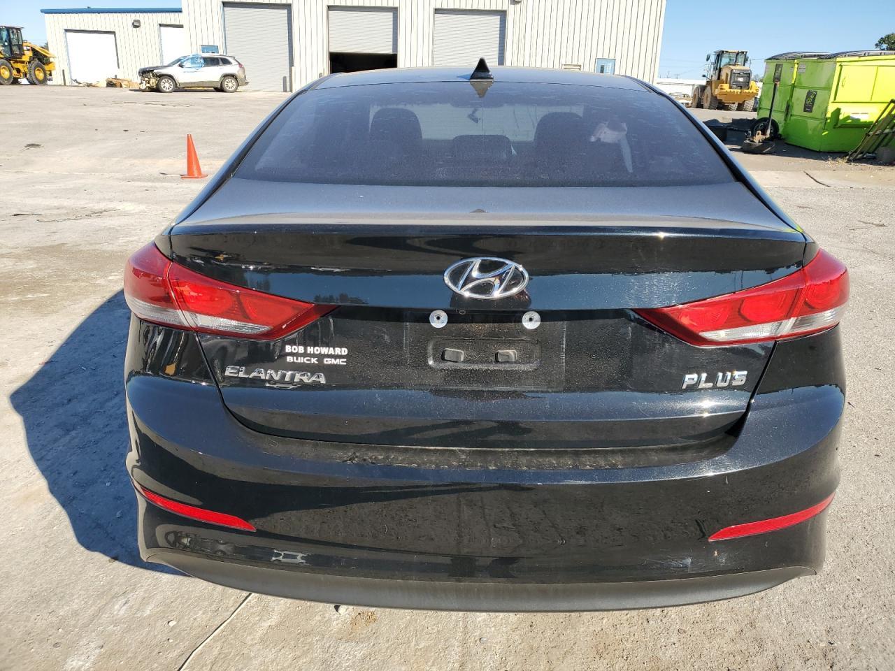 2017 HYUNDAI ELANTRA SE - Фото 6