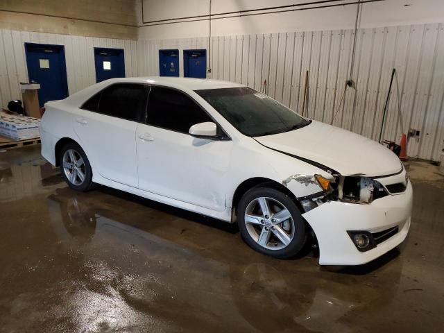 2013 Toyota Camry L - Фото 4