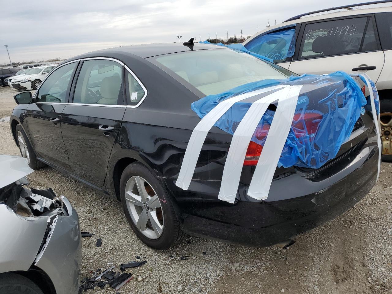 2015 VOLKSWAGEN PASSAT S - Фото 2