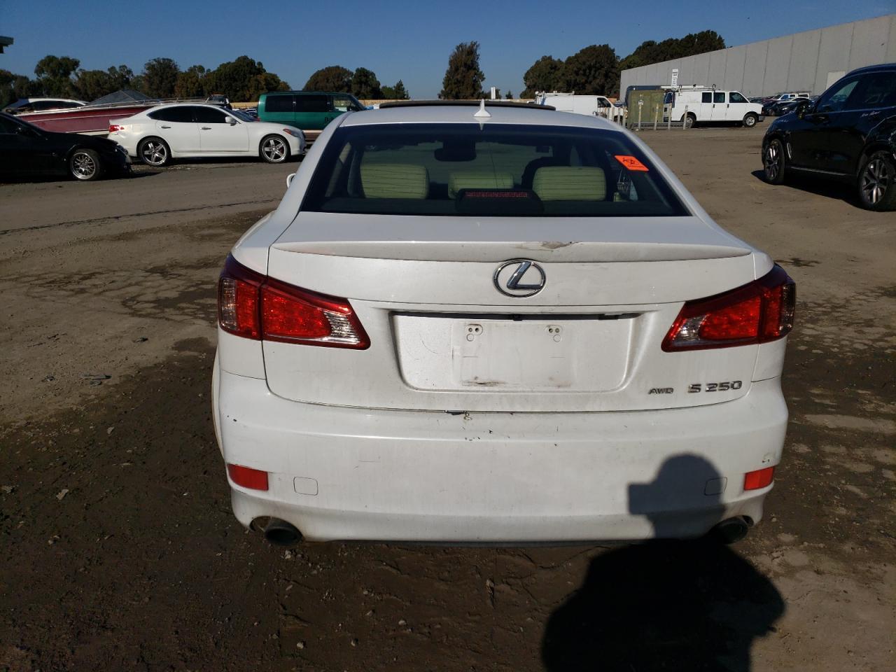 2011 LEXUS IS 250 - Фото 6