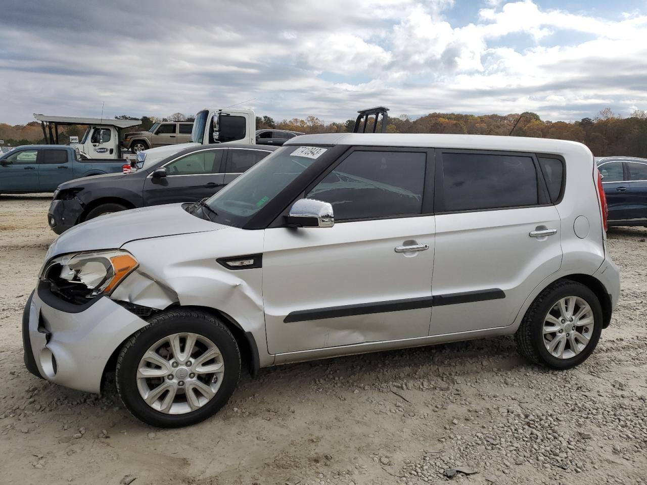 2013 KIA SOUL car image