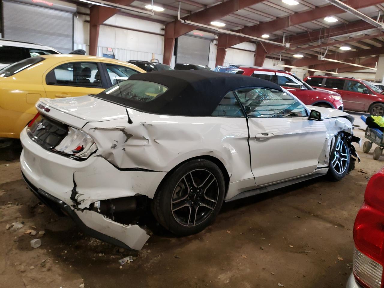 2018 FORD MUSTANG - Фото 3