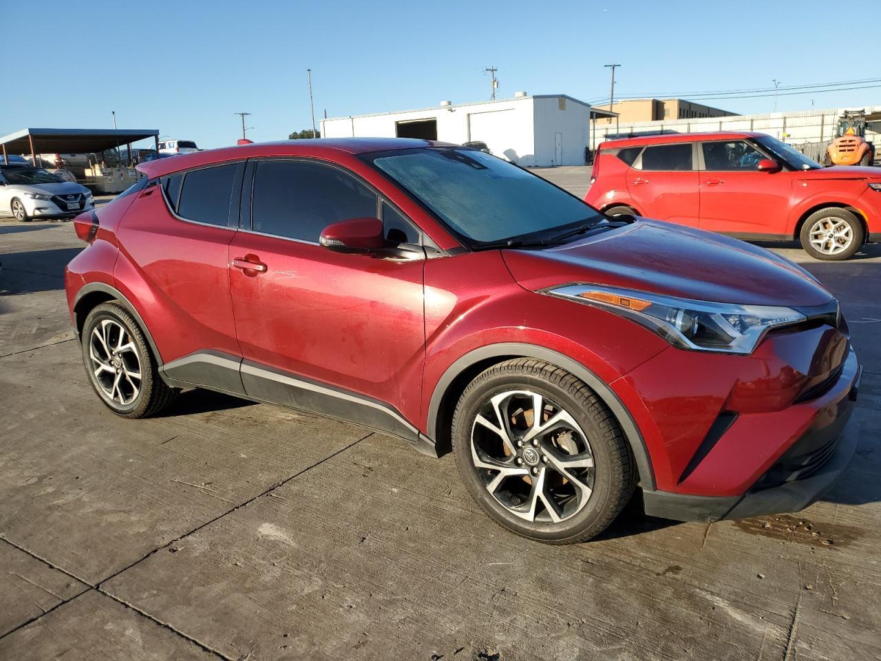 2019 TOYOTA C-HR XLE - Image 4