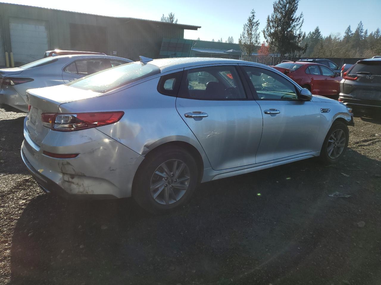 2020 KIA OPTIMA LX - Фото 3