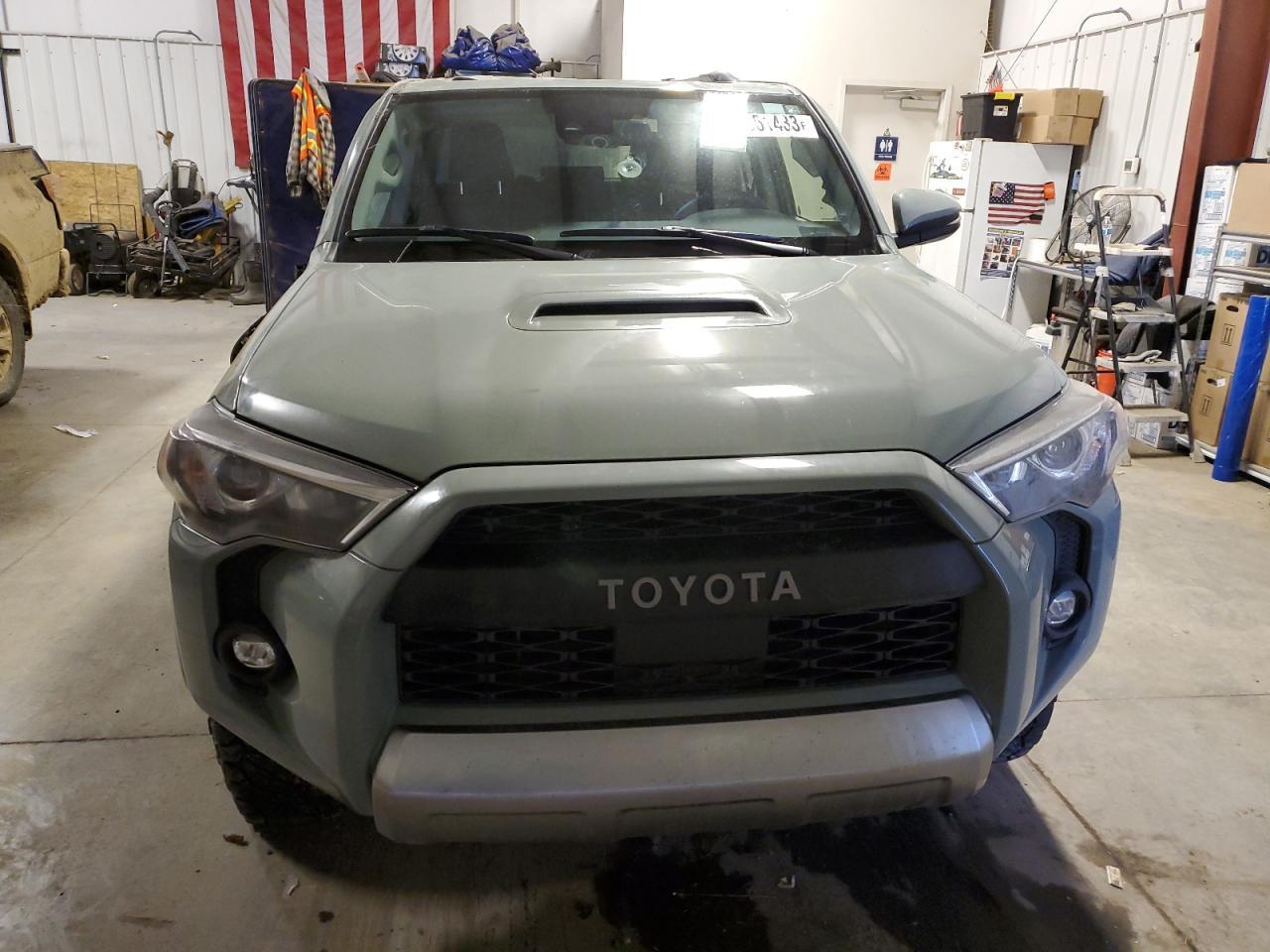 2022 TOYOTA 4RUNNER SR - Фото 5