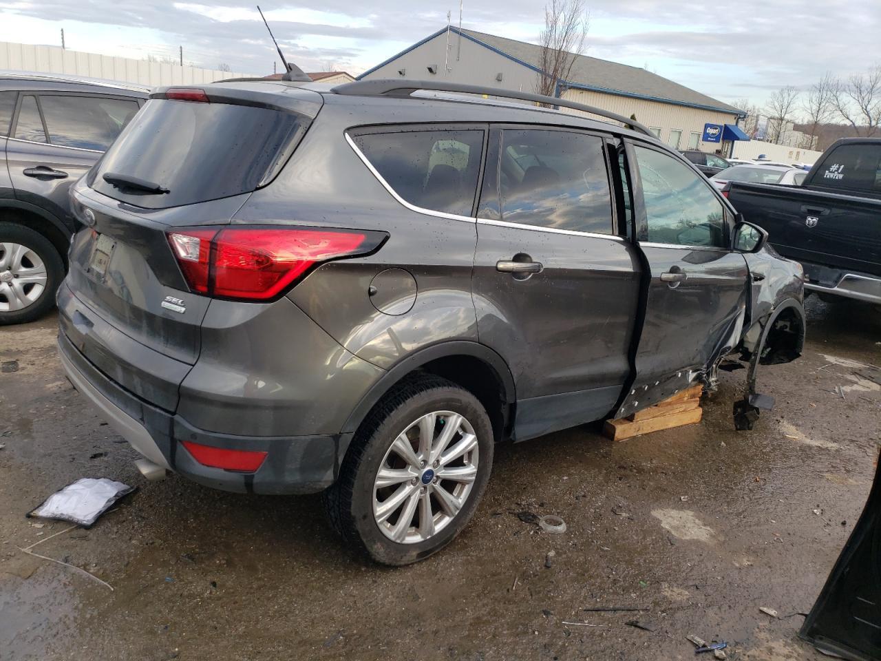 2019 FORD ESCAPE SEL - Фото 3