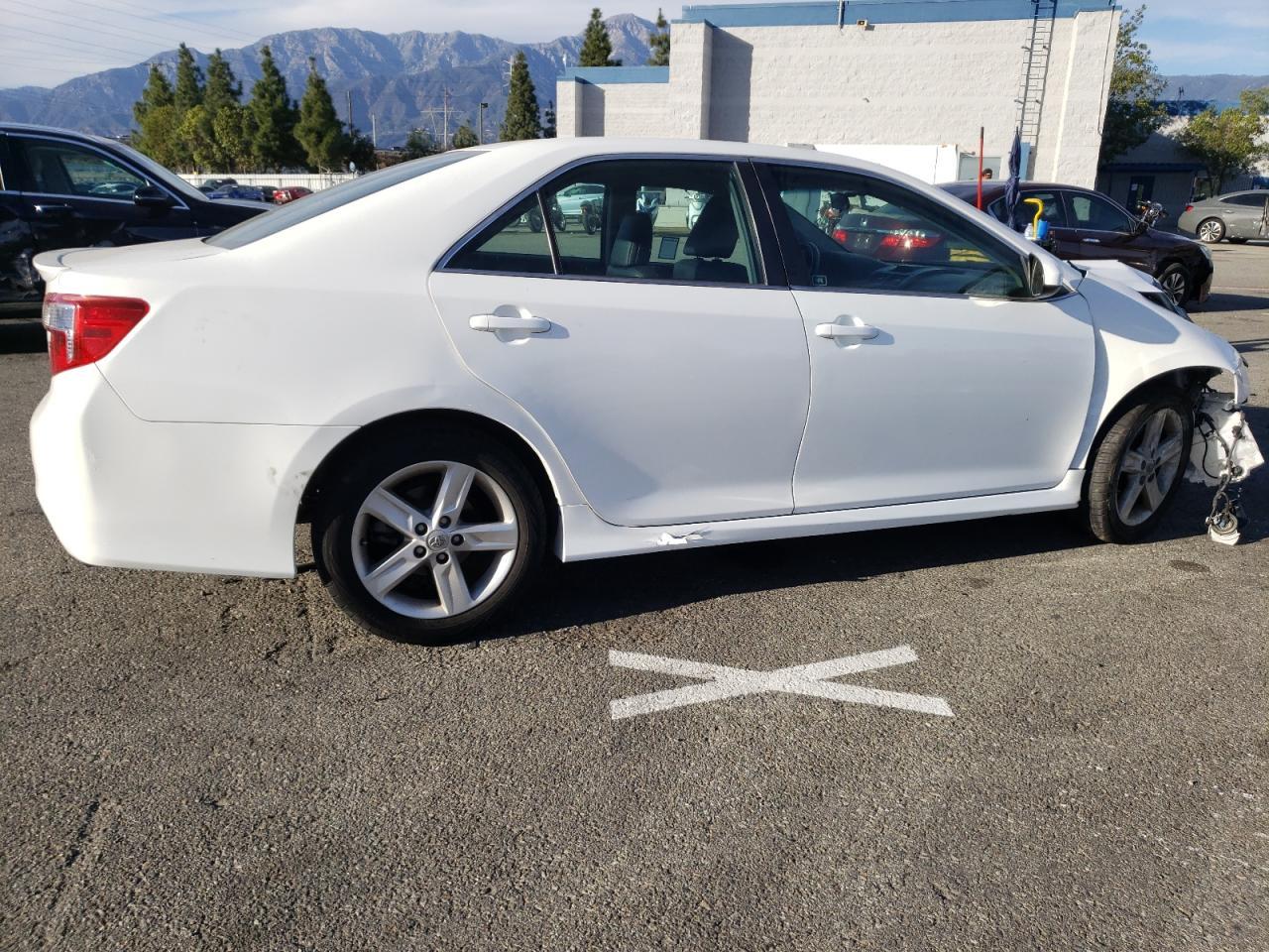 2014 TOYOTA CAMRY L - Image 3