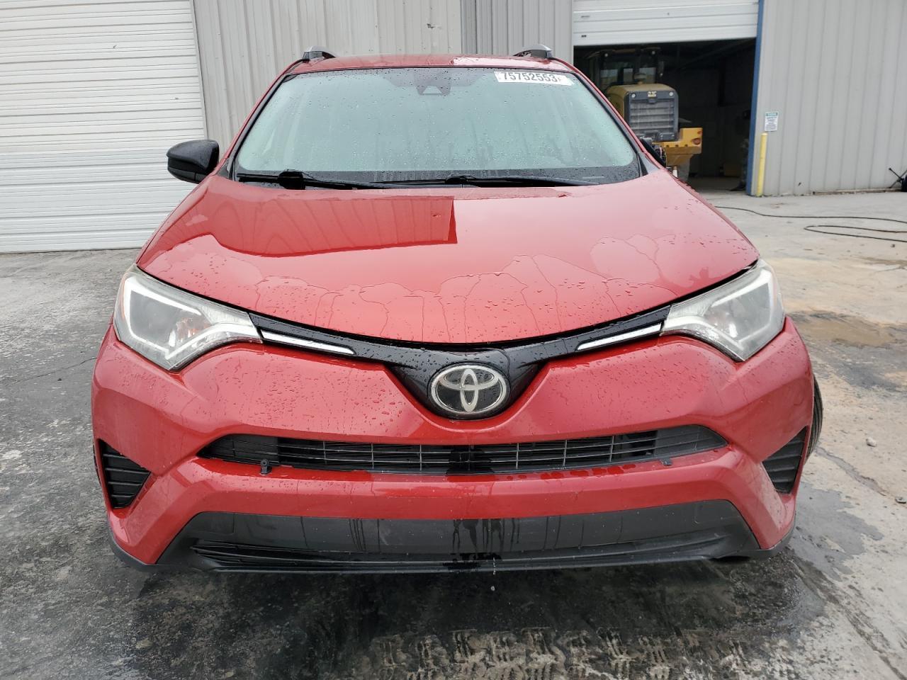 2017 TOYOTA RAV4 LE - Фото 5