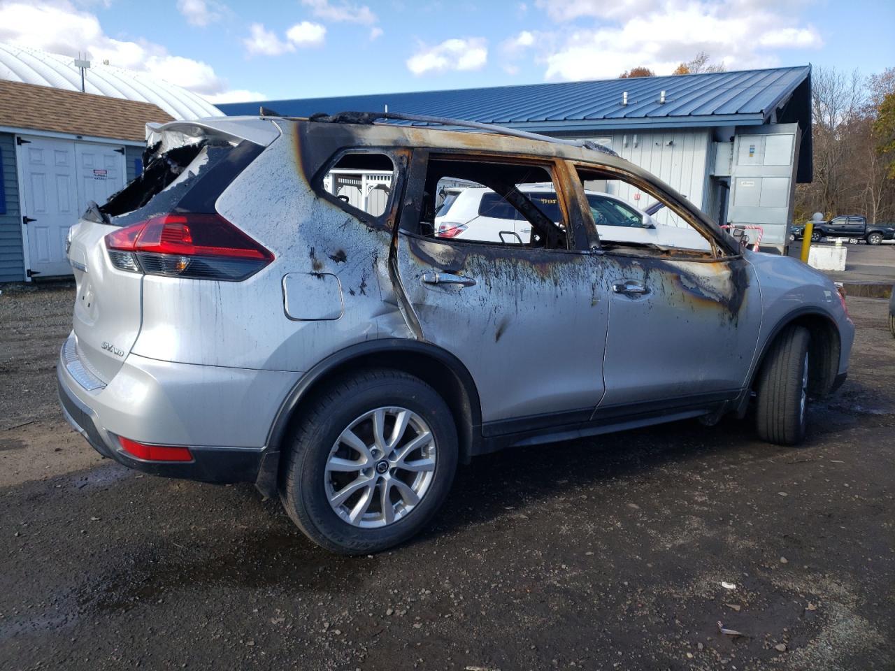 2018 NISSAN ROGUE S - Фото 3