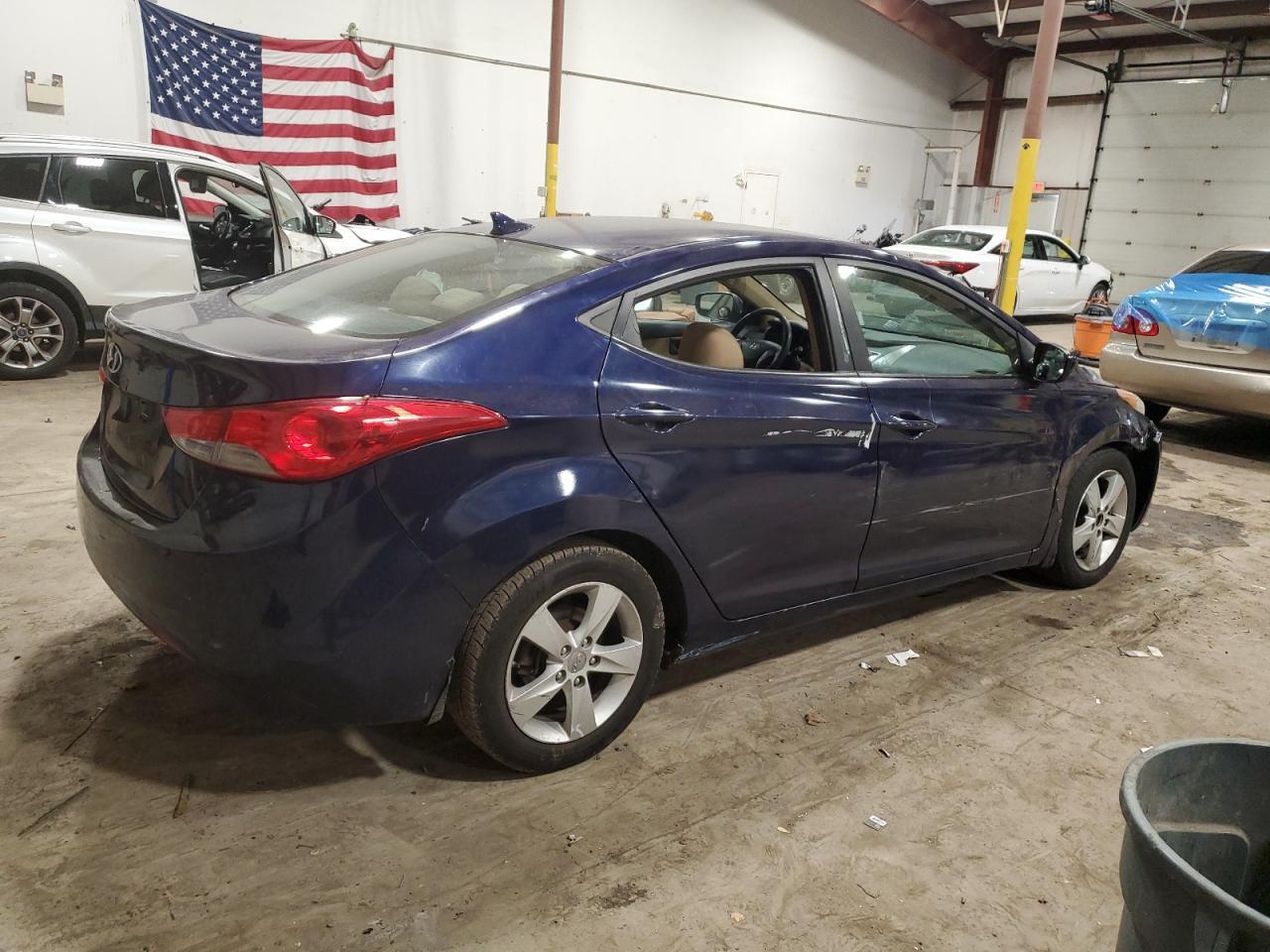 2013 HYUNDAI ELANTRA GL - Image 3