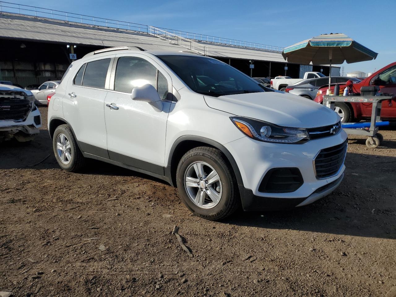 2018 CHEVROLET TRAX 1LT - Image 4
