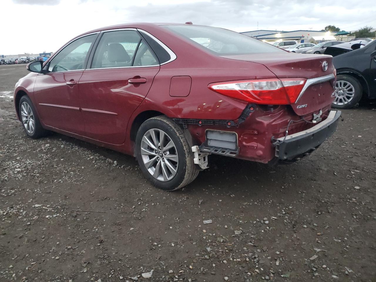 2017 TOYOTA CAMRY LE - Фото 2