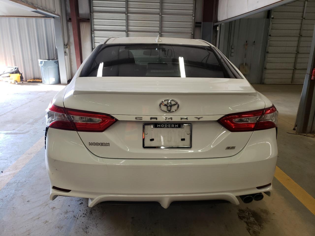 2020 TOYOTA CAMRY SE - Image 6
