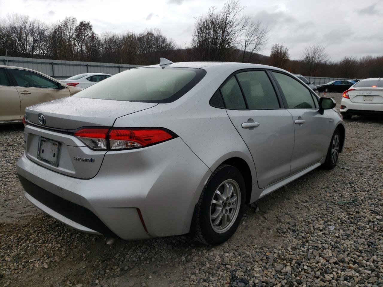 2020 TOYOTA COROLLA LE - Фото 3