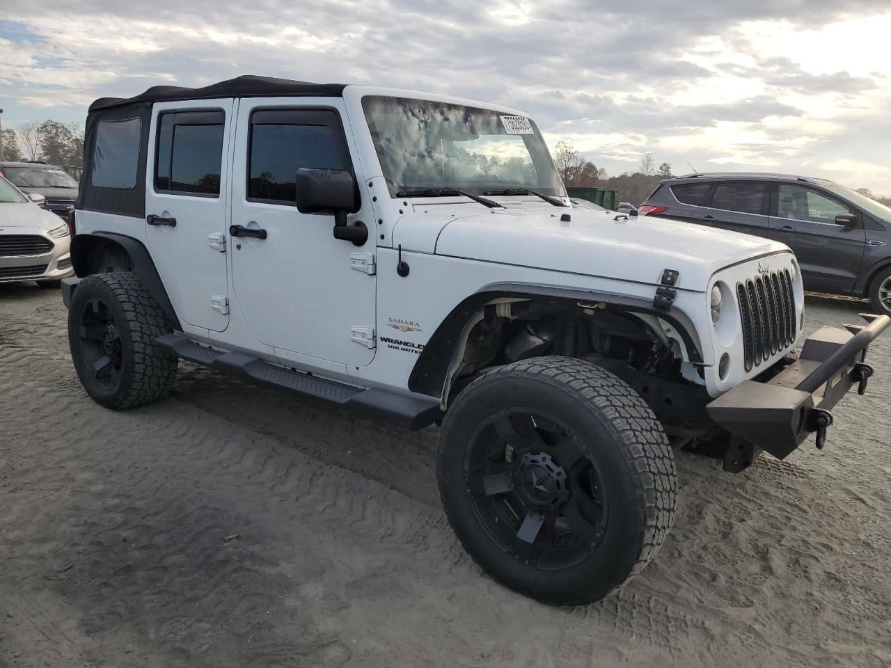 2015 JEEP WRANGLER U - Image 4