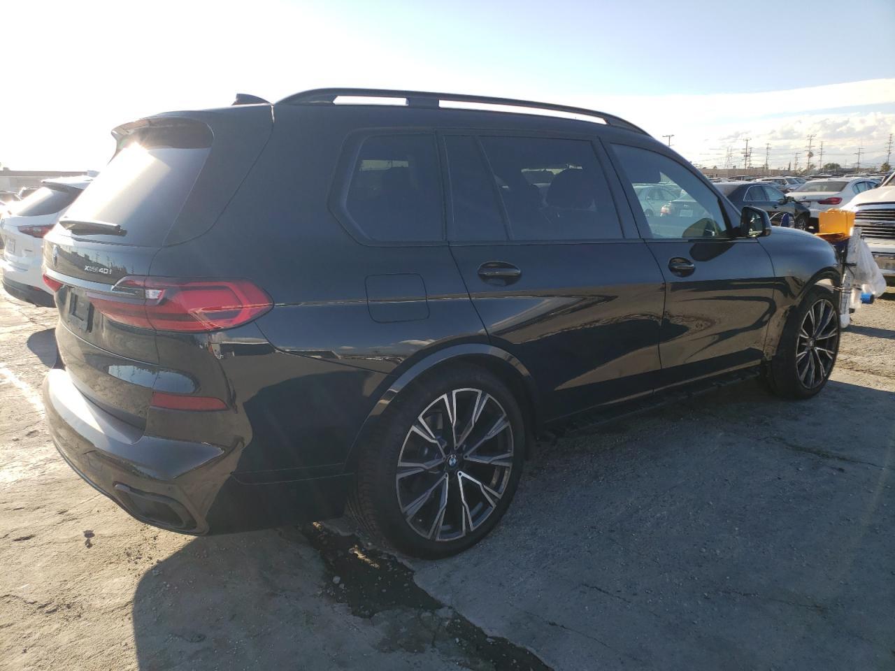 2022 BMW X7 XDRIVE4 - Фото 3