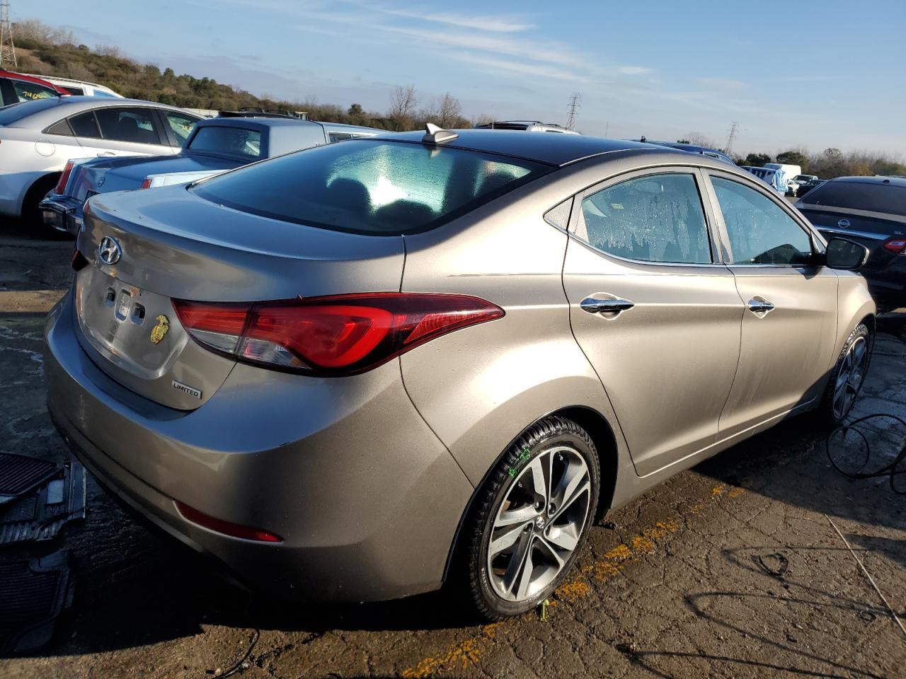 2014 HYUNDAI ELANTRA SE - Image 3