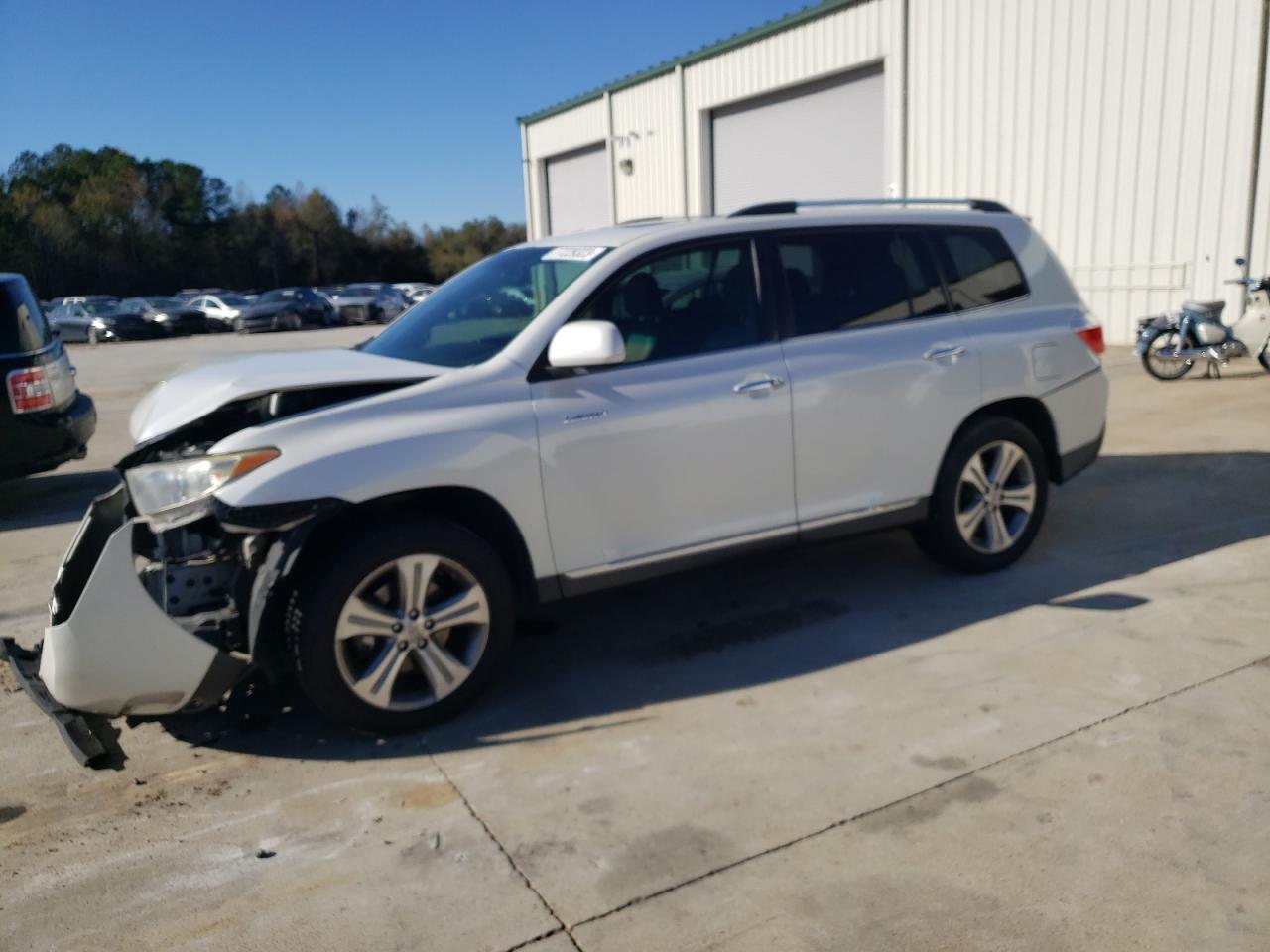 2011 TOYOTA HIGHLANDER