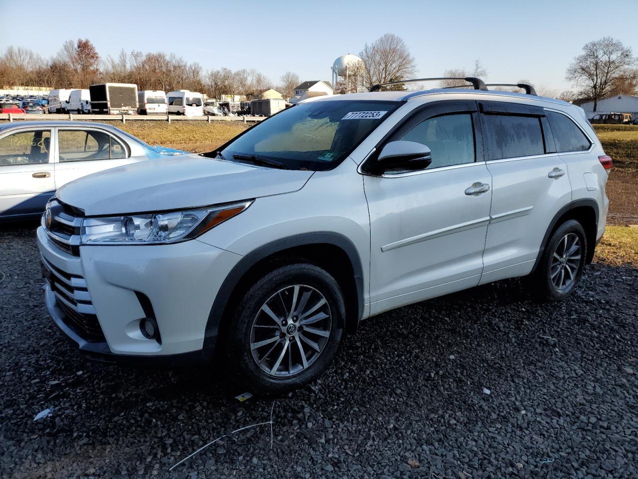 2018 TOYOTA HIGHLANDER