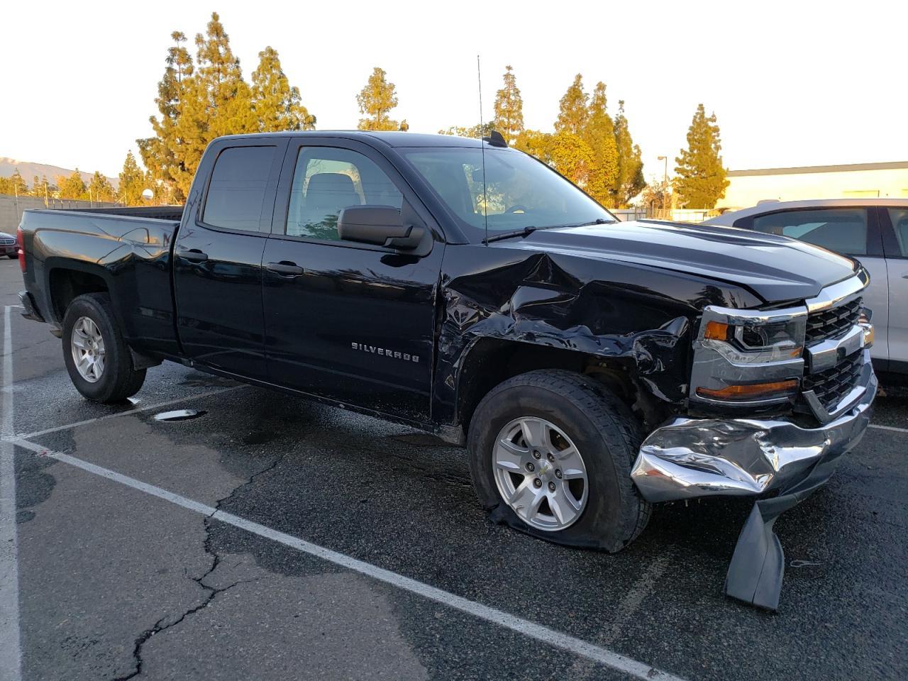 2018 CHEVROLET SILVERADO - Image 4