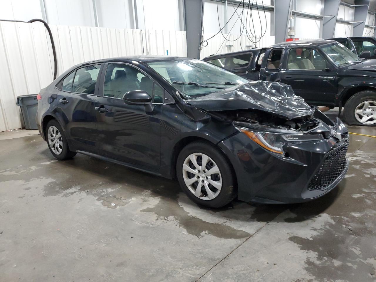 2020 TOYOTA COROLLA LE - Фото 4
