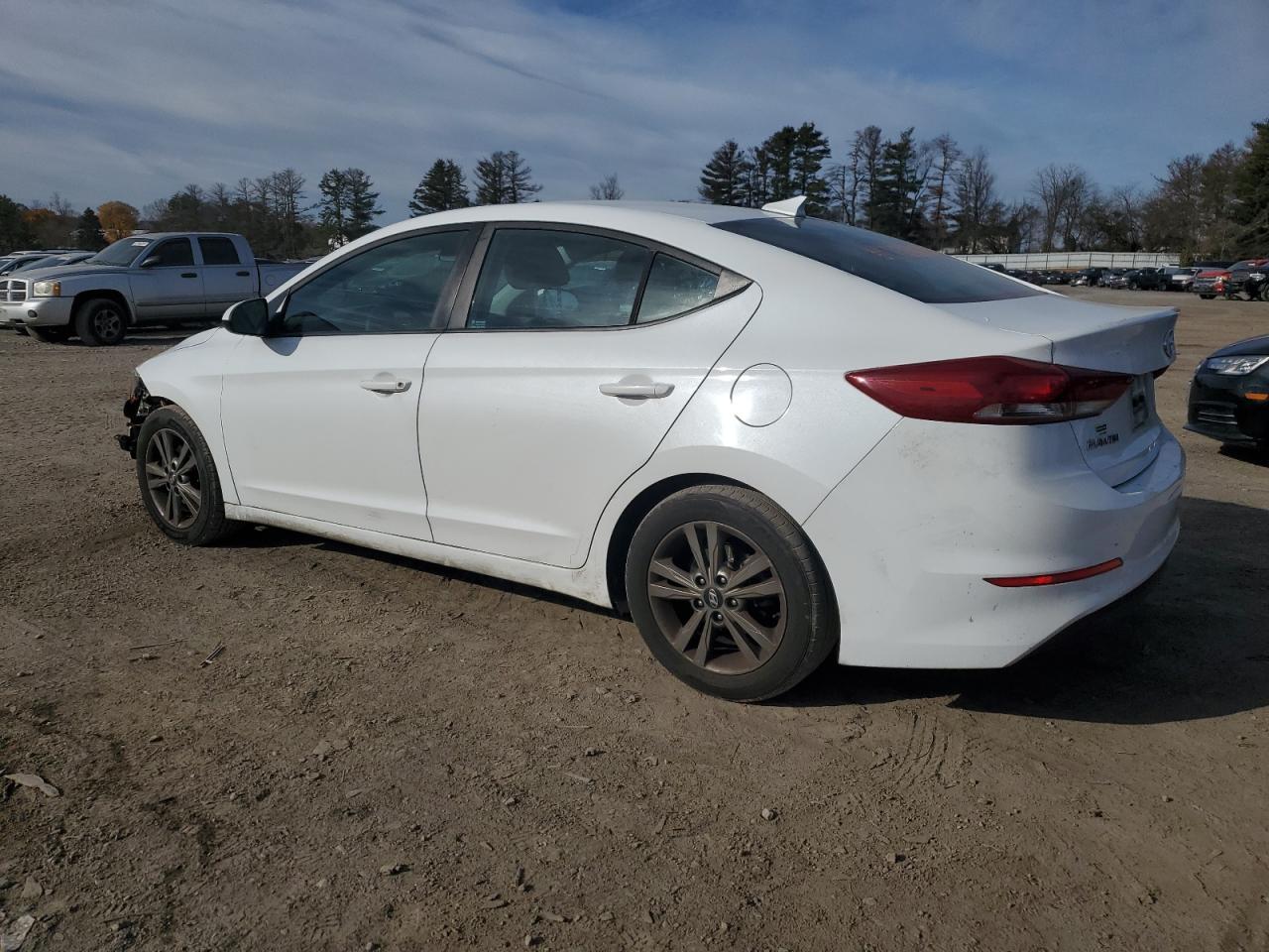 2018 HYUNDAI ELANTRA SE - Фото 2