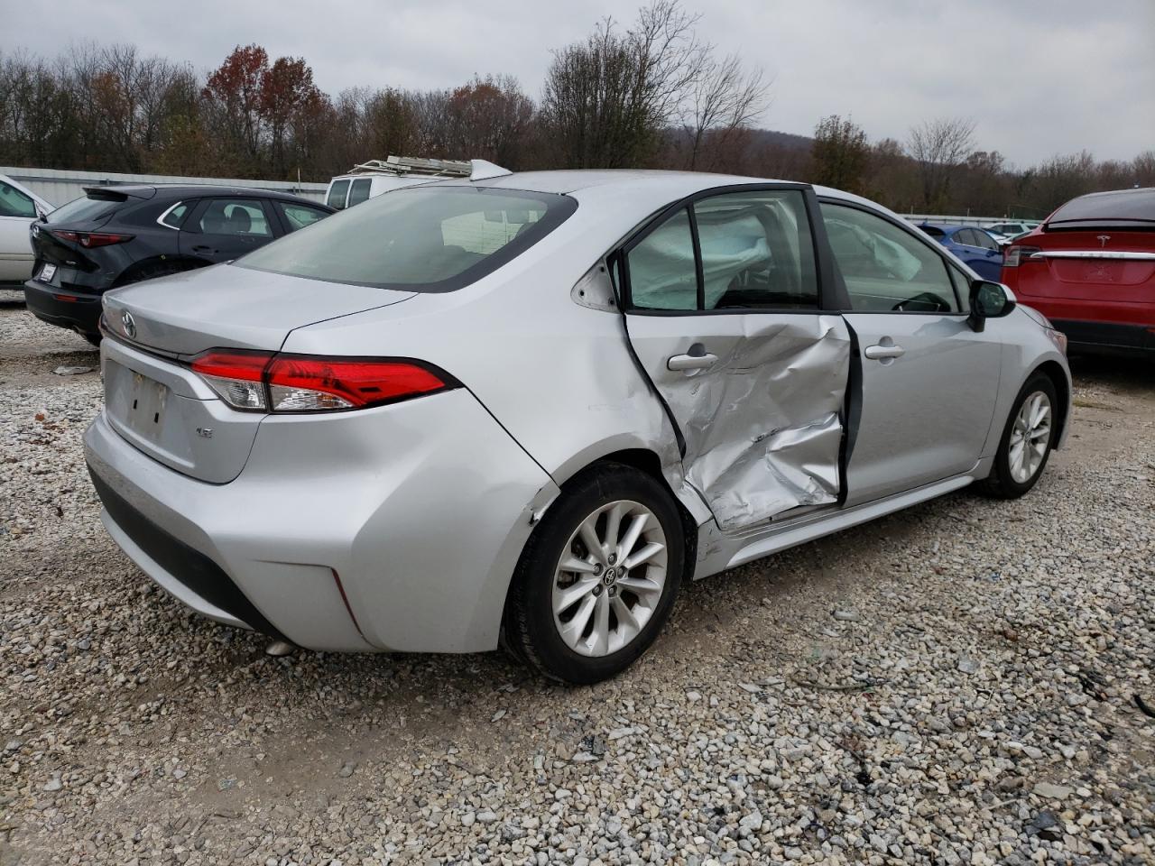 2020 TOYOTA COROLLA LE - Фото 3