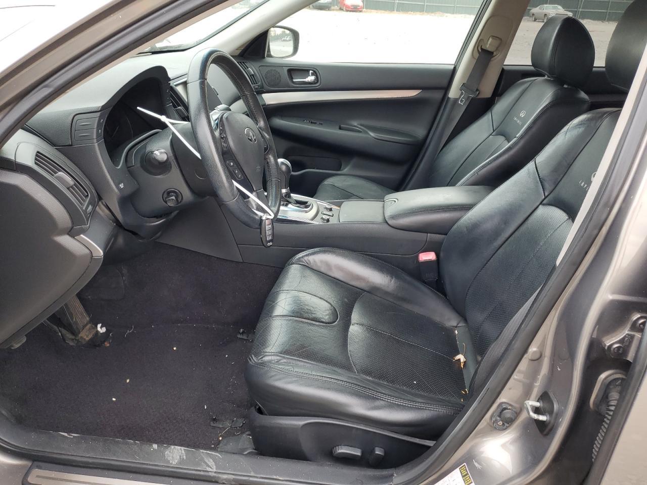 2011 INFINITI G37 - Image 7