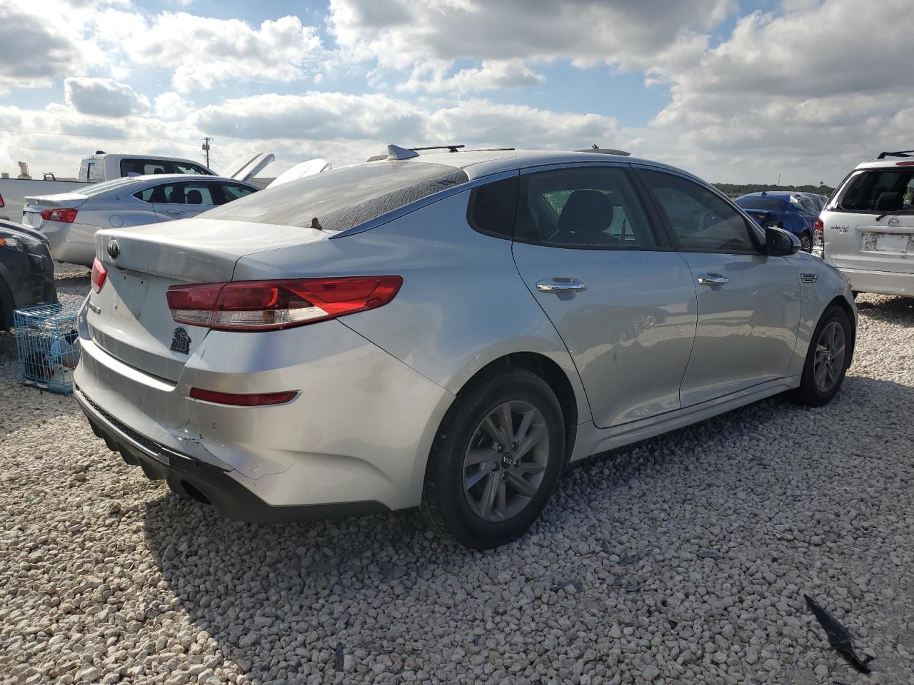 2020 KIA OPTIMA LX - Фото 3