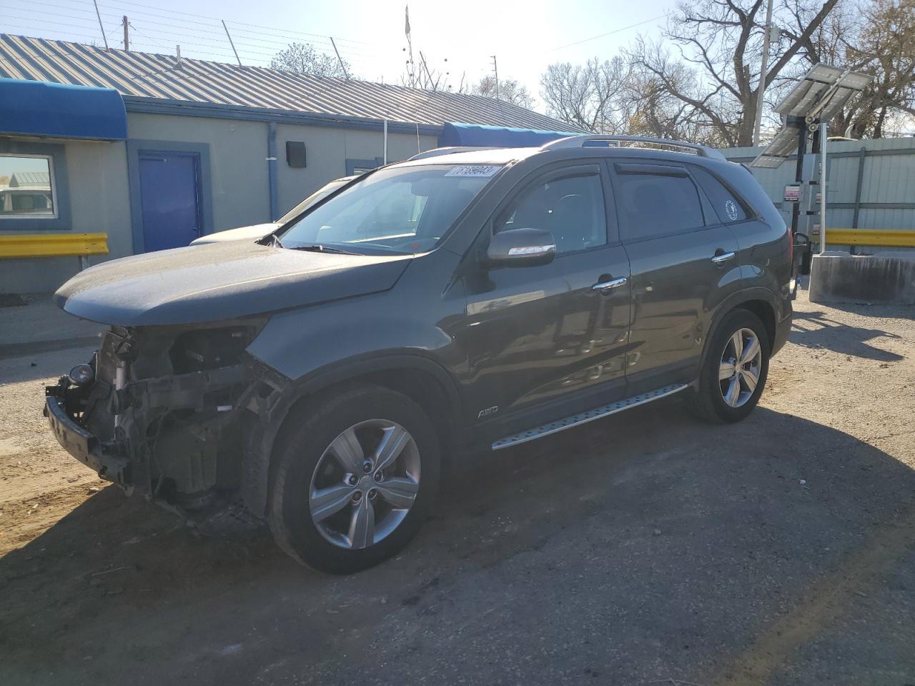 2013 KIA SORENTO EX car image