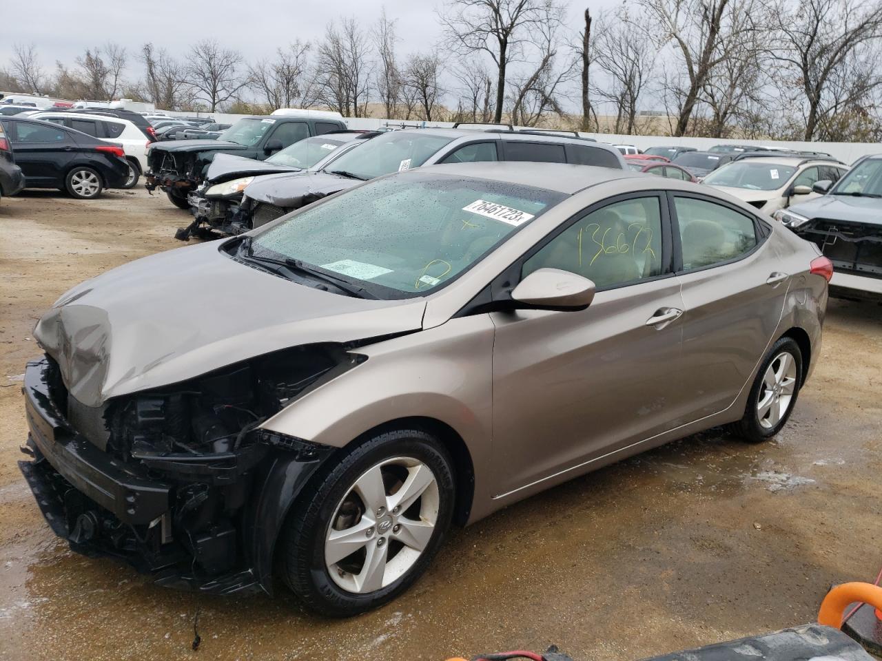2013 HYUNDAI ELANTRA GL