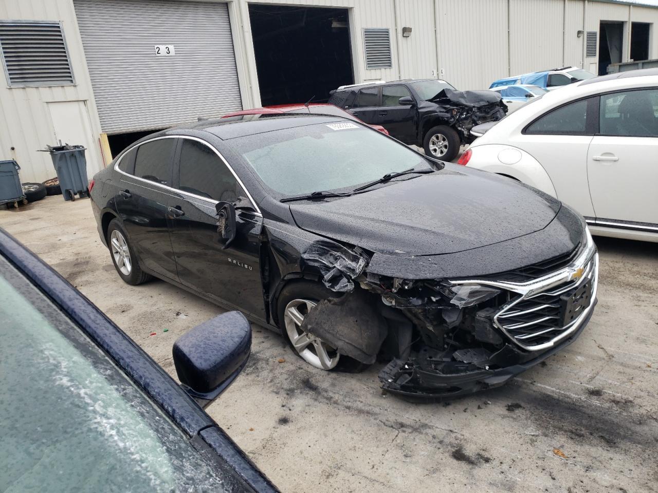2019 CHEVROLET MALIBU LS - Фото 4