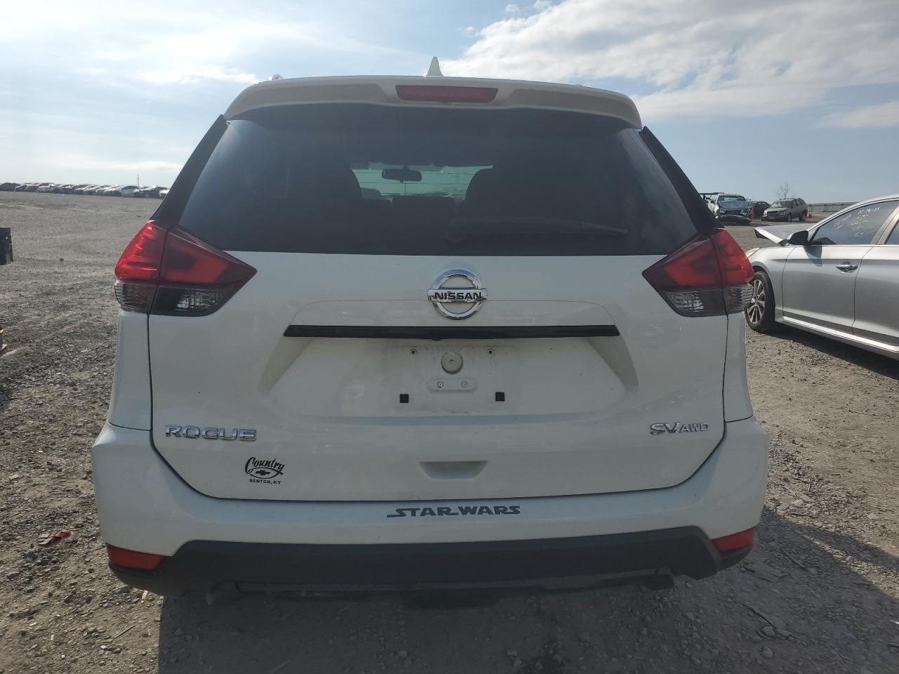 2017 NISSAN ROGUE SV - Image 6