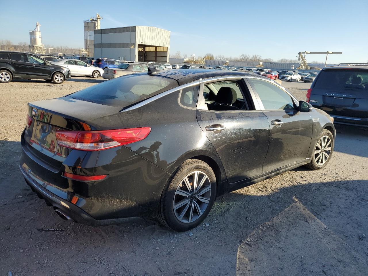 2019 KIA OPTIMA LX - Фото 3