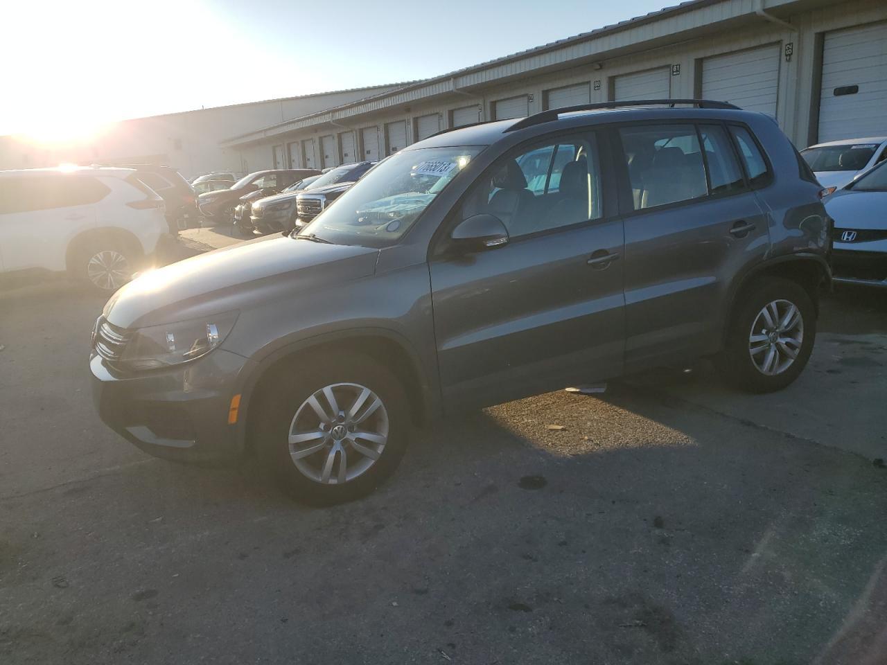 2016 VOLKSWAGEN TIGUAN car image