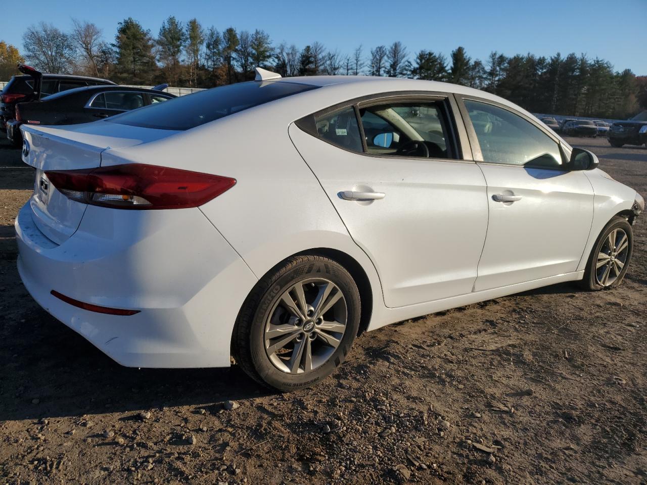 2018 HYUNDAI ELANTRA SE - Image 3