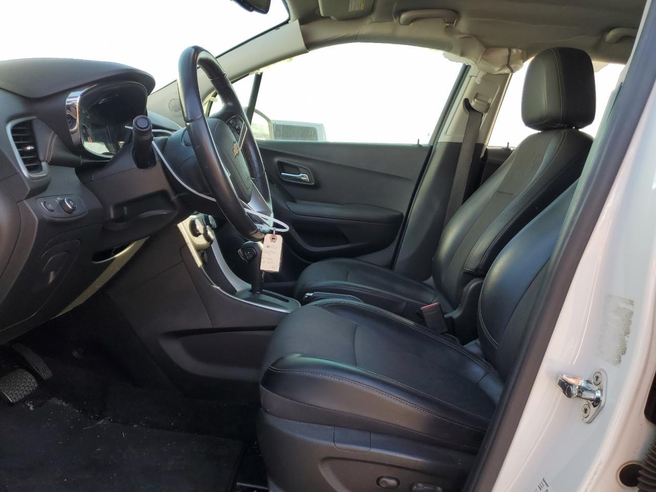 2018 CHEVROLET TRAX 1LT - Image 7