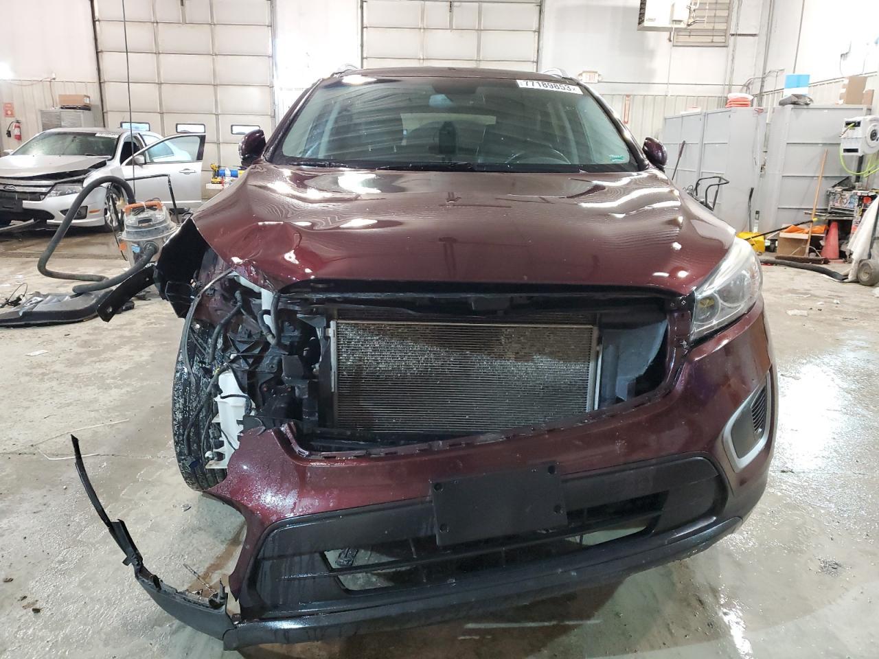2017 KIA SORENTO LX - Фото 5