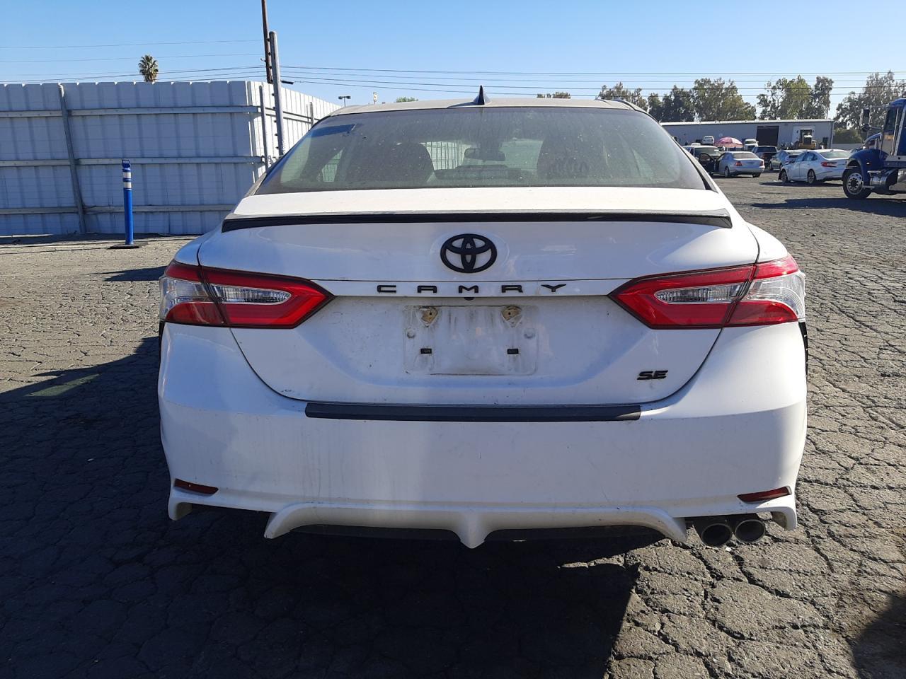2020 TOYOTA CAMRY SE - Image 6
